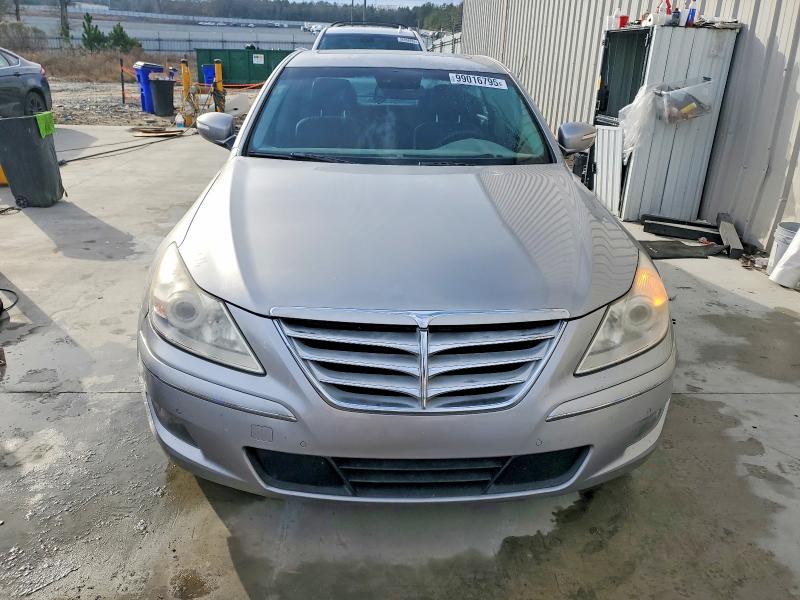 Photo 5 from auction – 2011 HYUNDAI GENESIS 3. with VIN KMHGC4DEXBU119913