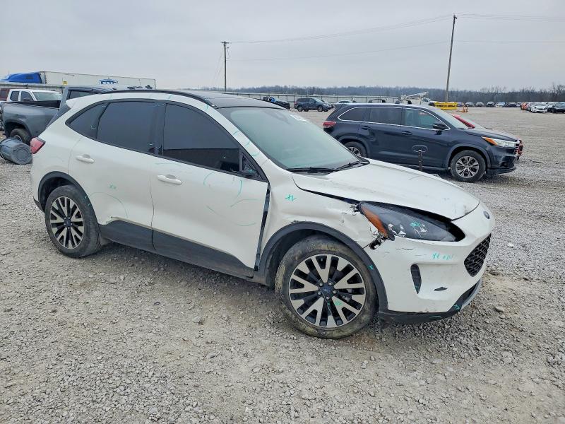 Photo 4 from auction – 2020 FORD ESCAPE with VIN 1FMCU9BZ1LUA73601