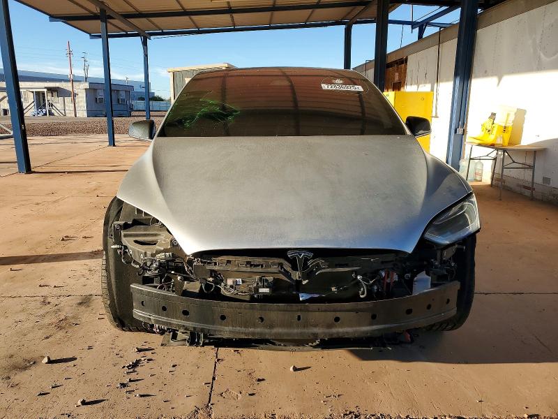Photo 5 from auction – 2016 TESLA MODEL X with VIN 5YJXCBE22GF022704