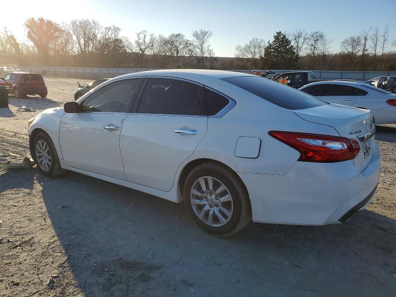 Photo 2 from auction – 2016 NISSAN ALTIMA 2.5 with VIN 1N4AL3APXGC240177