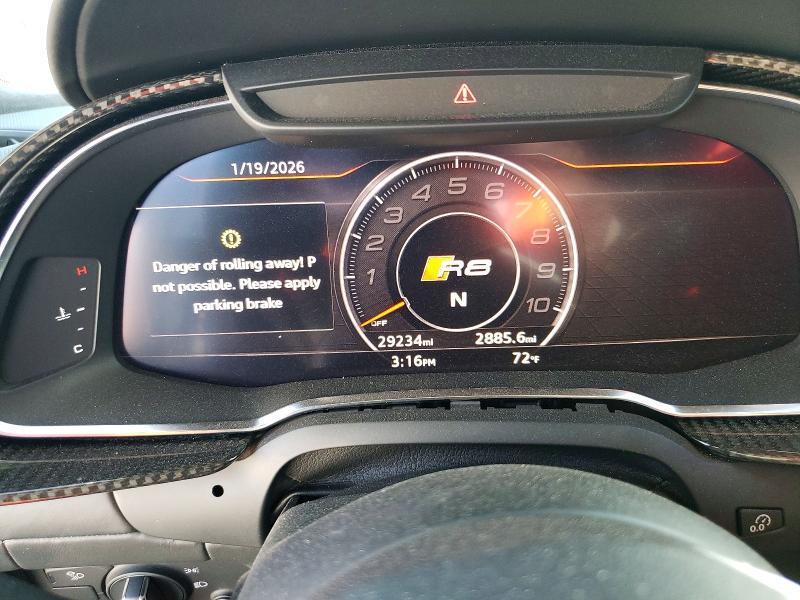 Photo 9 from auction – 2018 AUDI R8 RWS with VIN WUABAAFX4J7902162