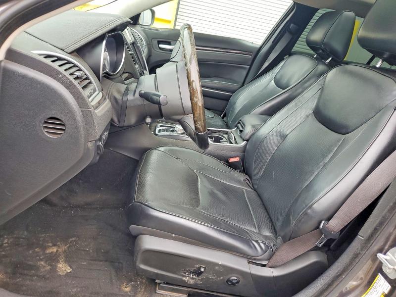 Photo 7 from auction – 2016 CHRYSLER 300C with VIN 2C3CCAEG9GH181965