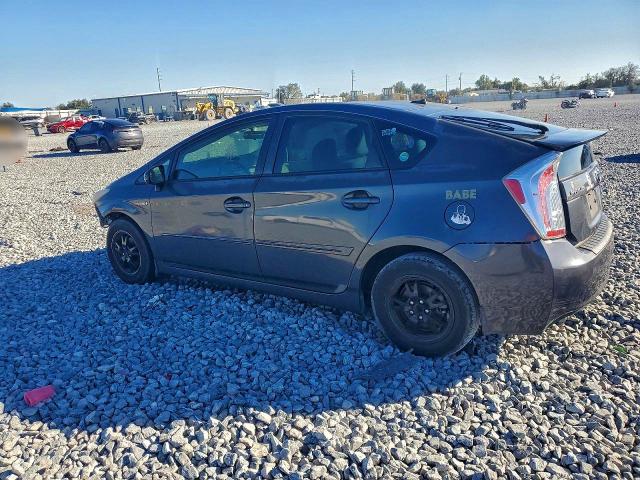 Photo 2 from auction – 2013 TOYOTA PRIUS with VIN JTDKN3DU4D5622313