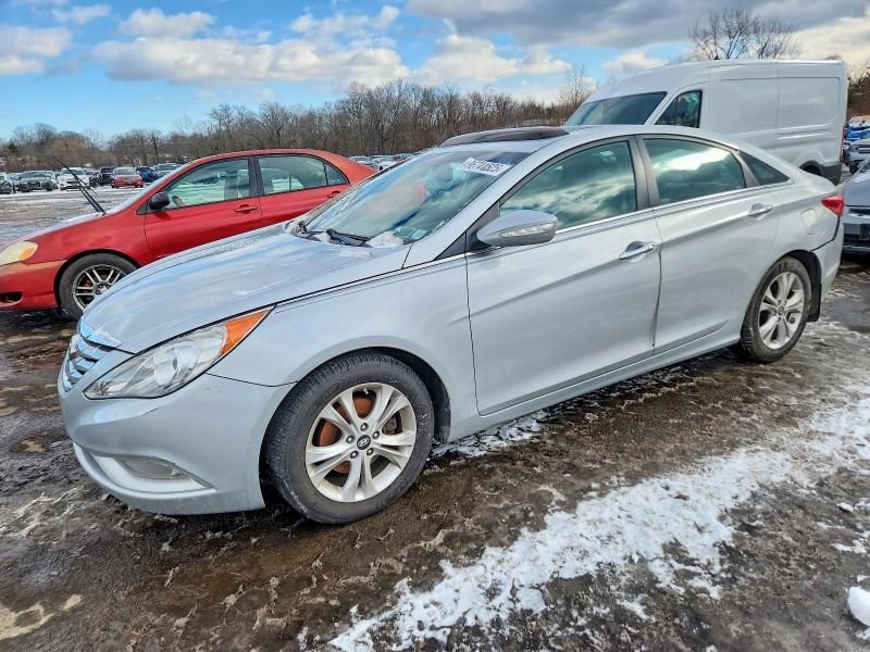 HYUNDAI SONATA 2011 with VIN 5NPEC4AC2BH192363 - Photo from auction