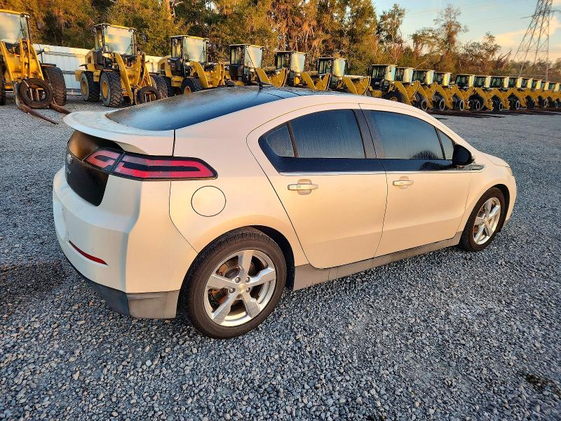 Photo 3 from auction – 2012 CHEVROLET VOLT with VIN 1G1RD6E46CU102130