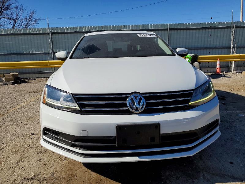 Photo 5 from auction – 2017 VOLKSWAGEN JETTA with VIN 3VWDB7AJXHM338619