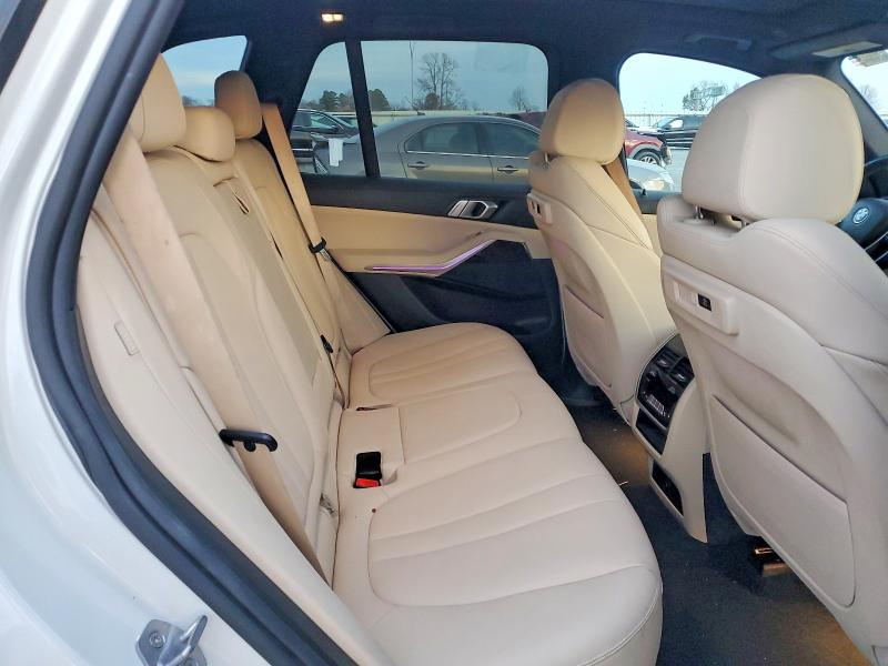 Photo 10 from auction – 2019 BMW X5 XDRIVE4 with VIN 5UXCR6C58KLL53762