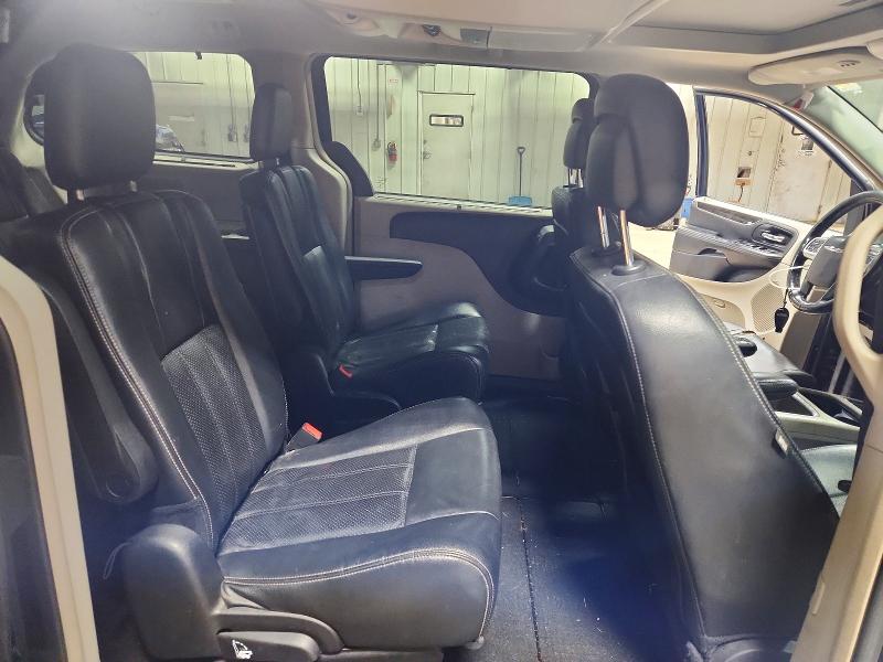 Photo 11 from auction – 2013 CHRYSLER TOWN AND C with VIN 2C4RC1CG6DR802822