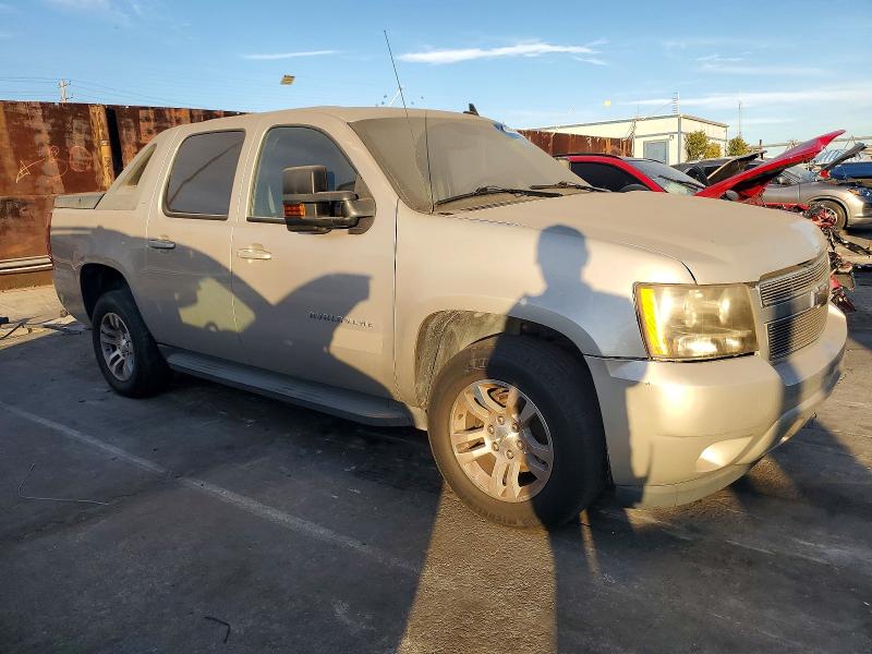 Photo 4 from auction – 2009 CHEVROLET AVALANCHE with VIN 3GNEC22J99G275204