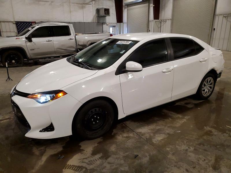 TOYOTA COROLLA L 2018 with VIN 2T1BURHE3JC048522 - Photo from auction