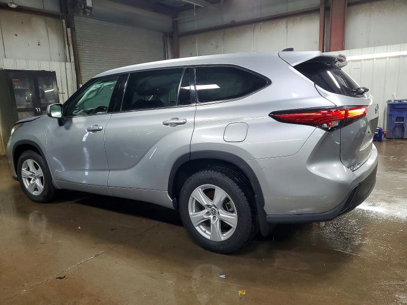 Фото 2 с аукциона – 2022 TOYOTA HIGHLANDER с VIN 5TDBBRCH1NS559280
