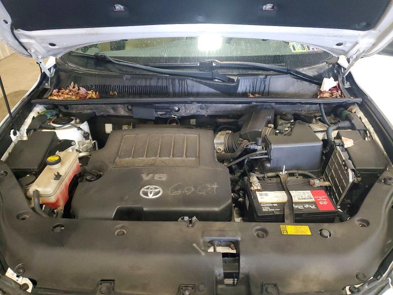 Photo 12 from auction – 2010 TOYOTA RAV4 with VIN JTMBK4DV0AD014751