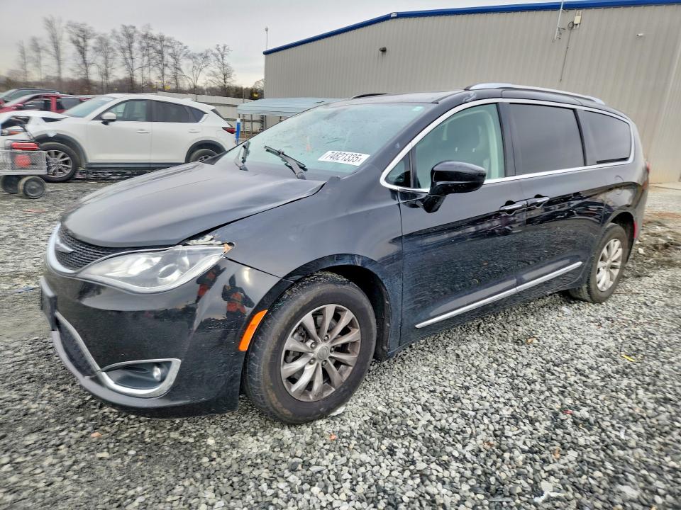 CHRYSLER PACIFICA T 2019 with VIN 2C4RC1BG0KR652298 - Photo from auction