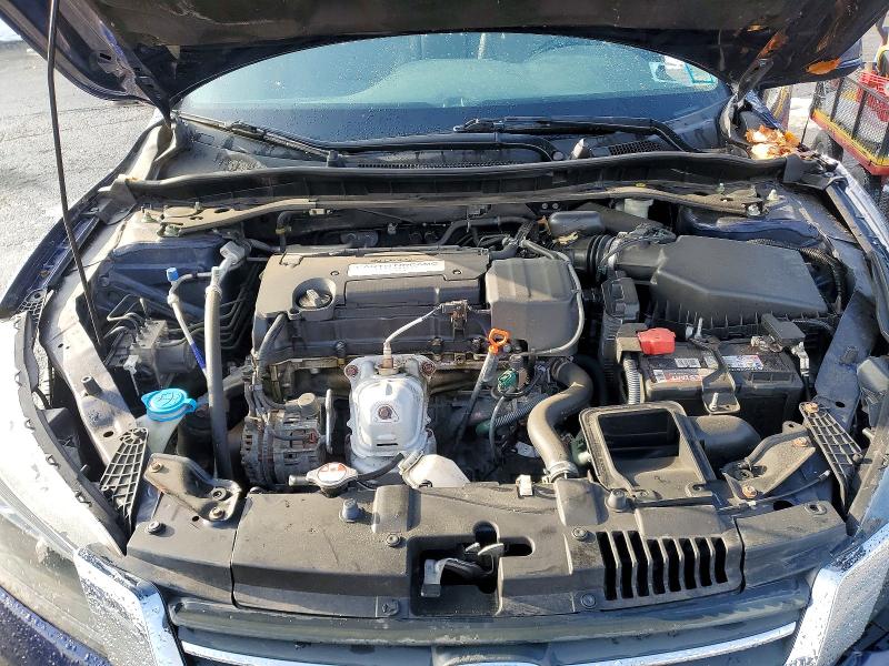 Photo 11 from auction – 2015 HONDA ACCORD with VIN 1HGCR2F89FA194933