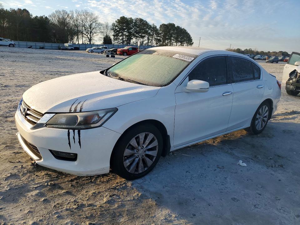 HONDA ACCORD EXL 2015 with VIN 1HGCR2F82FA190237 - Photo from auction