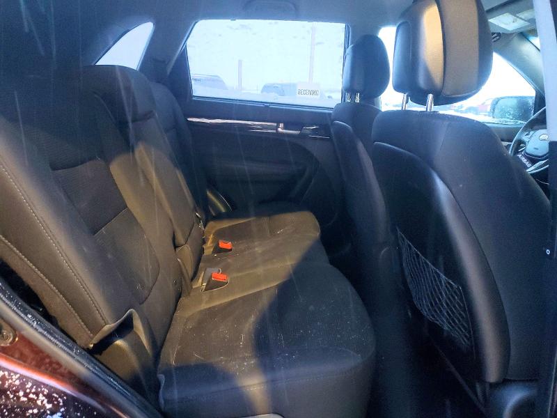Photo 11 from auction – 2014 KIA SORENTO LX with VIN 5XYKTCA66EG483418