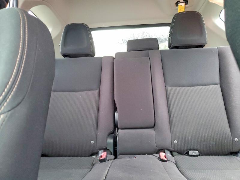 Photo 10 from auction – 2015 TOYOTA RAV4 XLE with VIN JTMRFREV0FD119764