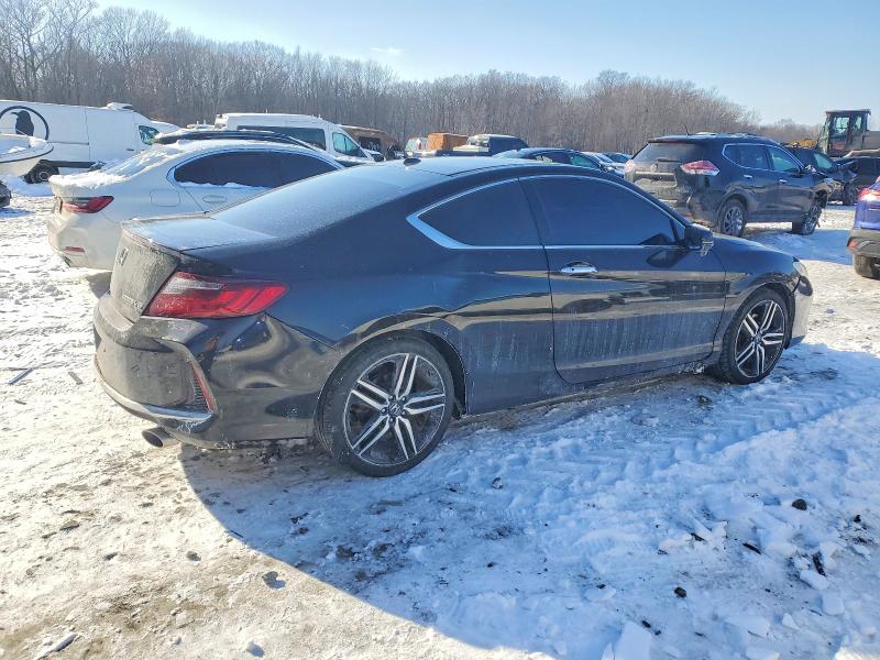 Photo 3 from auction – 2017 HONDA ACCORD with VIN 1HGCT2B08HA005628
