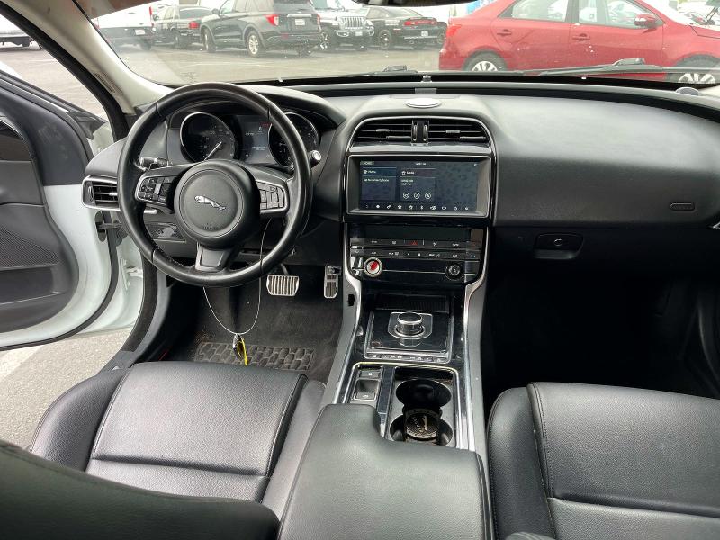 Photo 9 from auction – 2019 JAGUAR XE with VIN SAJAR4FX7KCP52805
