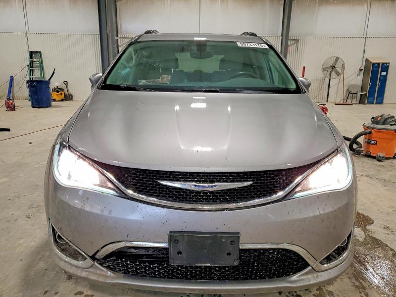 Photo 5 from auction – 2017 CHRYSLER PACIFICA with VIN 2C4RC1BG5HR512983