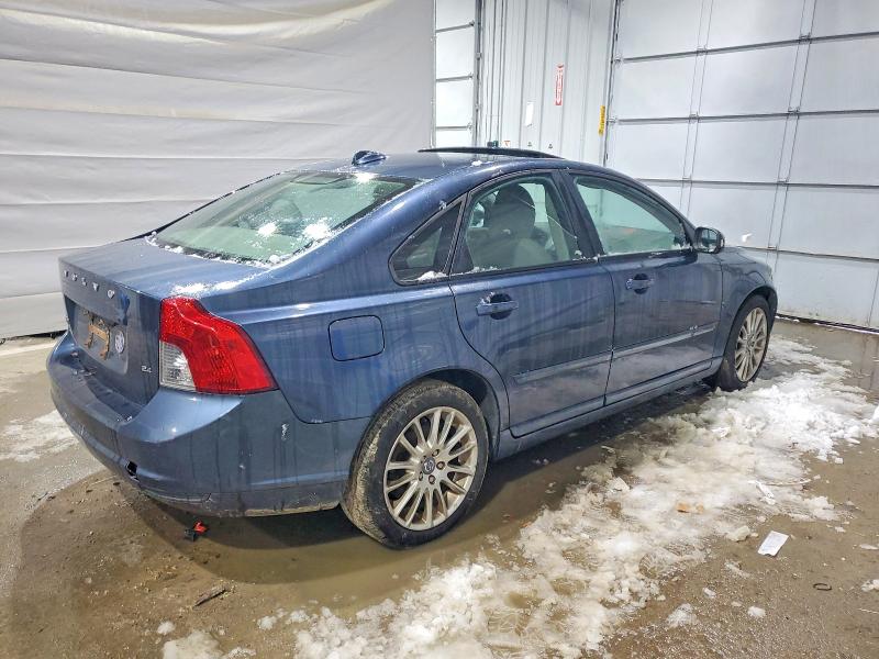 Photo 3 from auction – 2010 VOLVO S40 2.4I with VIN YV1390MS8A2496020