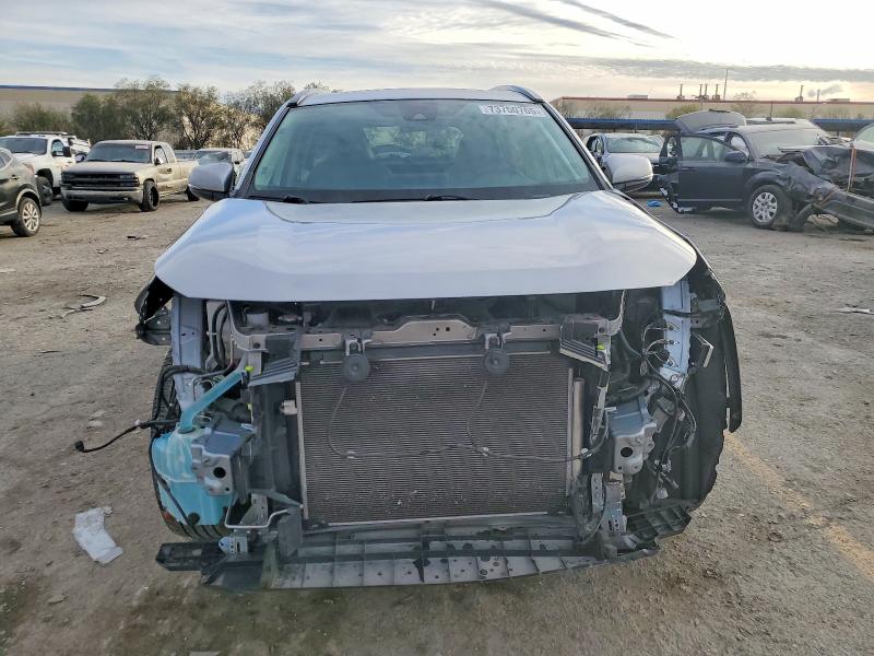Photo 5 from auction – 2021 TOYOTA RAV4 XLE P with VIN 2T3C1RFV5MC147239