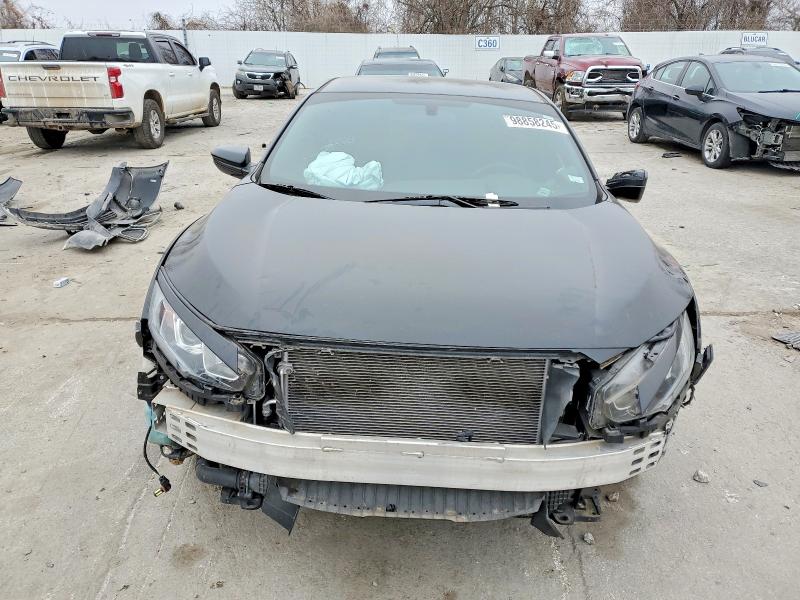 Photo 5 from auction – 2018 HONDA CIVIC SPOR with VIN SHHFK7G47JU210909