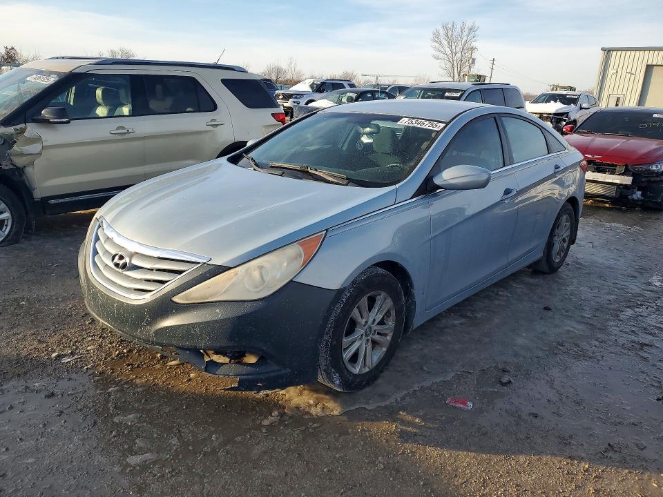 HYUNDAI SONATA 2013 with VIN 5NPEB4AC1DH695422 - Photo from auction