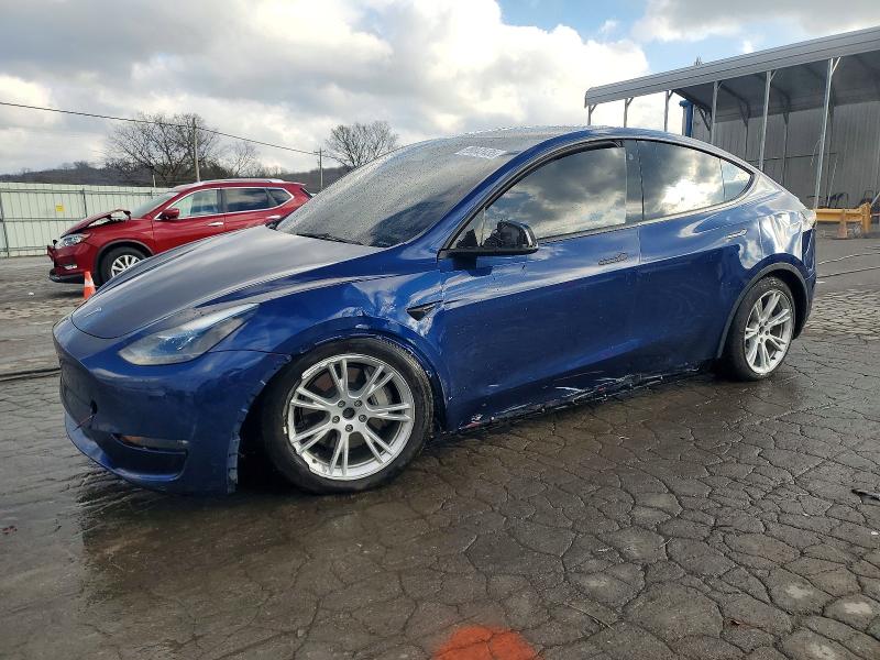TESLA MODEL Y 2023 with VIN 7SAYGDEE1PF788909 - Photo from auction