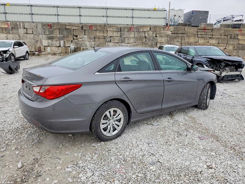 Photo 3 from auction – 2012 HYUNDAI SONATA GLS with VIN 5NPEB4AC4CH319005