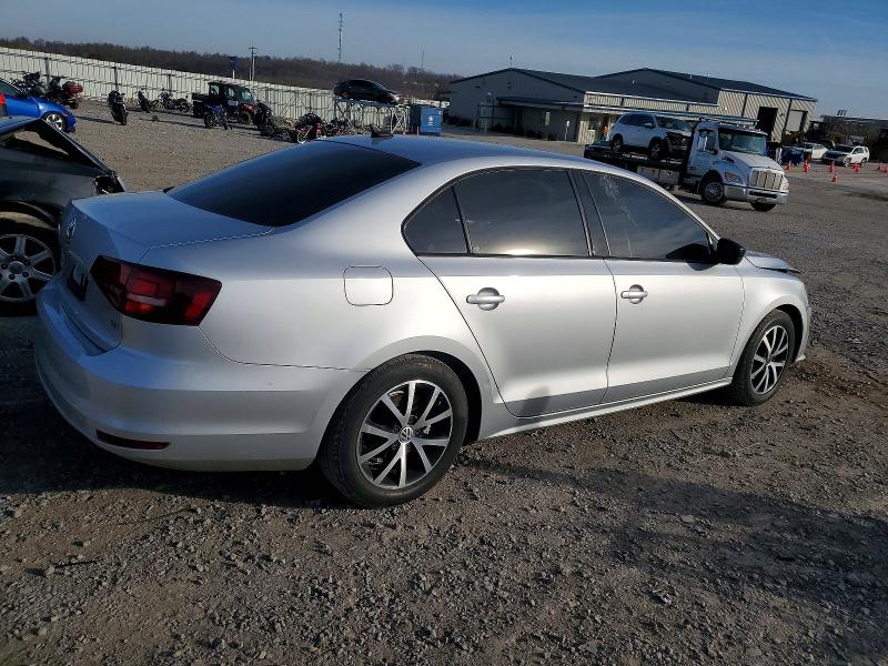 Photo 3 from auction – 2016 VOLKSWAGEN JETTA SE with VIN 3VWB67AJ5GM268263