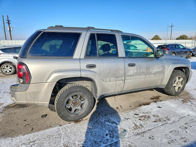 Photo 3 from auction – 2002 CHEVROLET TRAILBLAZE with VIN 1GNDT13S722168230