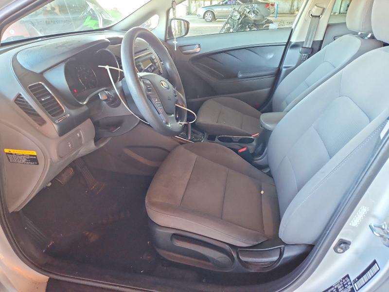 Photo 7 from auction – 2017 KIA FORTE LX with VIN 3KPFK4A7XHE057154