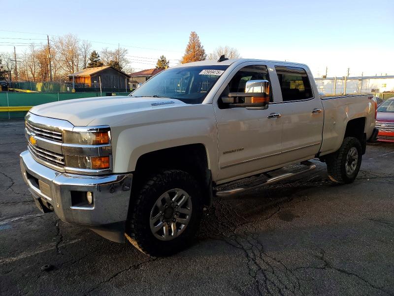 CHEVROLET SILVERADO 2016 with VIN 1GC1KWE82GF165765 - Photo from auction