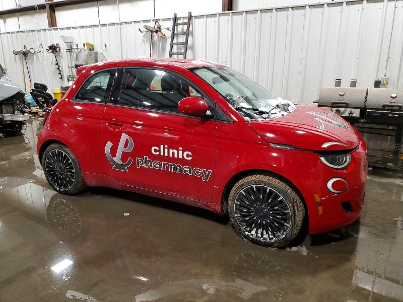 Photo 4 from auction – 2024 FIAT 500 with VIN ZFAFFAA47RX216262