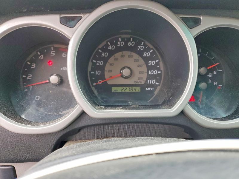 Photo 9 from auction – 2003 TOYOTA 4RUNNER SR with VIN JTEBU14R438001472
