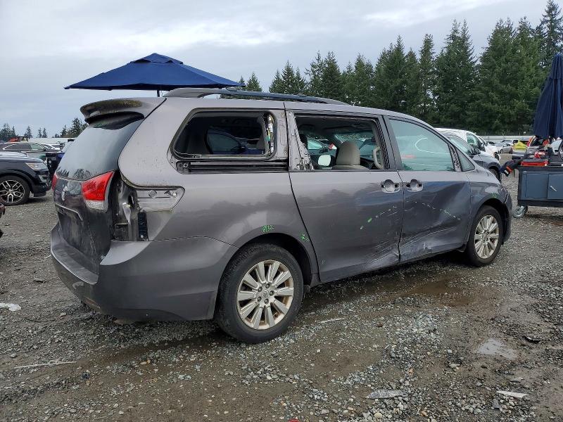 Photo 3 from auction – 2011 TOYOTA SIENNA LE with VIN 5TDJK3DC6BS019382