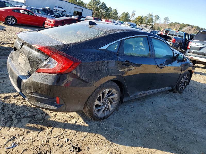 Photo 3 from auction – 2018 HONDA CIVIC EX with VIN 19XFC2F77JE033796