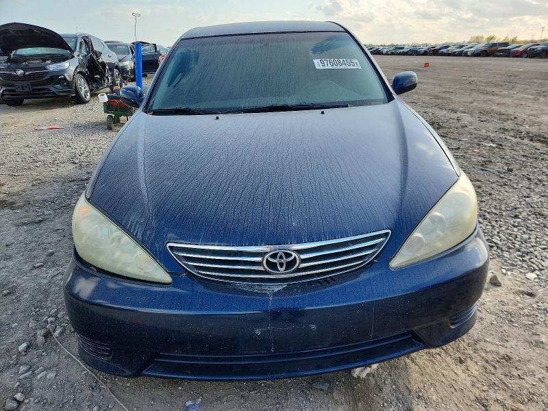 Photo 5 from auction – 2005 TOYOTA CAMRY with VIN 4T1BE32K15U403930