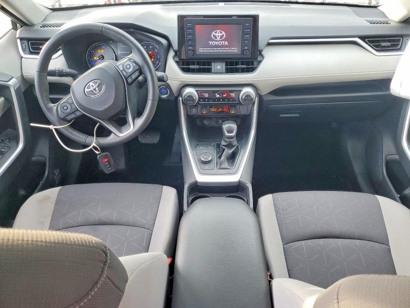 Photo 8 from auction – 2019 TOYOTA RAV4 XLE with VIN JTMRWRFV3KD515034