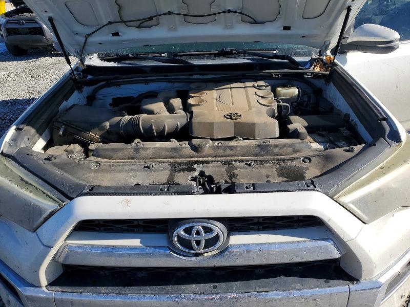 Photo 12 from auction – 2014 TOYOTA 4RUNNER SR with VIN JTEBU5JR5E5158508