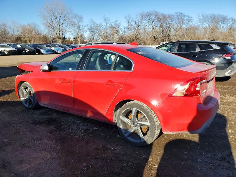 Photo 2 from auction – 2015 VOLVO S60 PLATIN with VIN YV1902TS5F1335218
