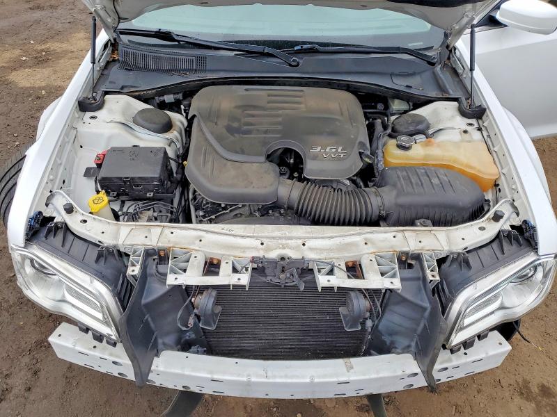Photo 11 from auction – 2016 CHRYSLER 300 with VIN 2C3CCARG7GH111617