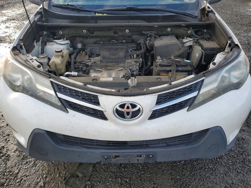 Photo 12 from auction – 2015 TOYOTA RAV4 XLE with VIN JTMRFREV3FD141676
