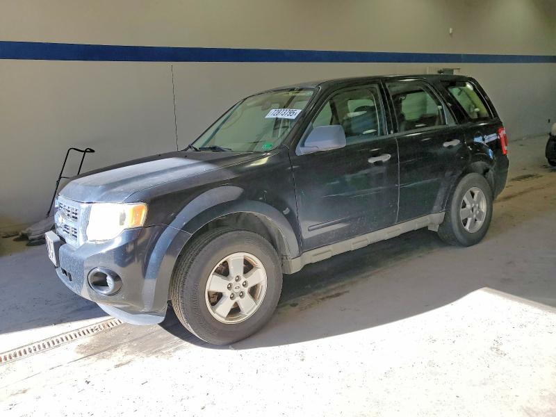 FORD ESCAPE XLS 2009 مع رقم تعريف المركبة 1FMCU02739KC46811 - صورة من المزاد