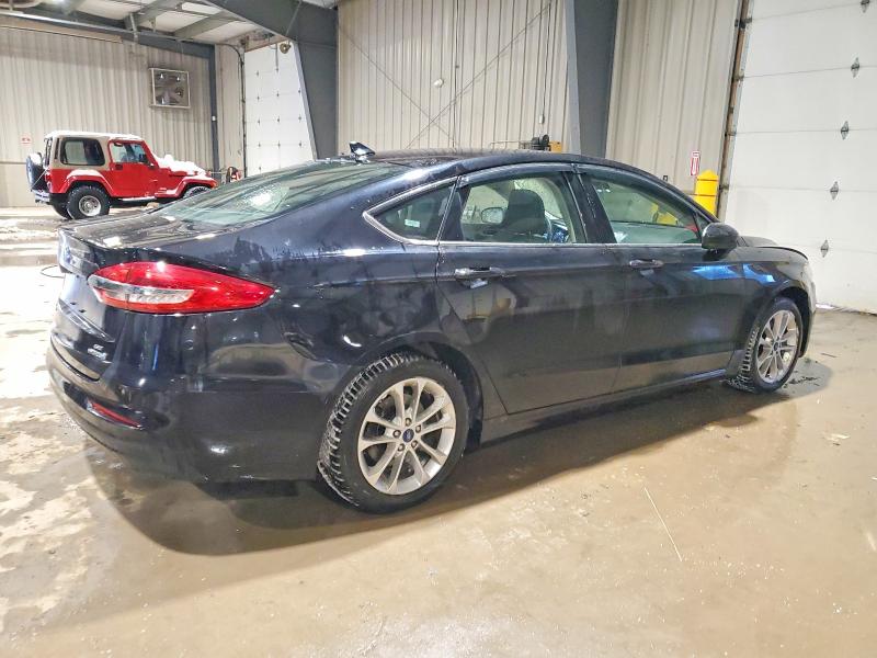 Photo 3 from auction – 2019 FORD FUSION with VIN 3FA6P0LU0KR204178