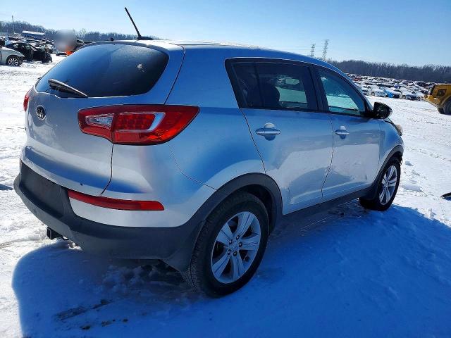 Photo 3 from auction – 2013 KIA SPORTAGE L with VIN KNDPBCA20D7543825