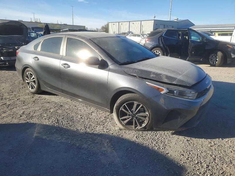 Photo 4 from auction – 2023 KIA FORTE with VIN 3KPF24AD9PE633305