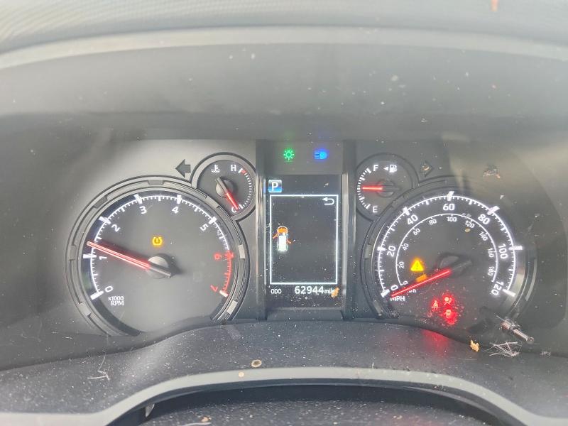 Photo 9 from auction – 2022 TOYOTA 4RUNNER SR with VIN JTEMU5JRXN6052882