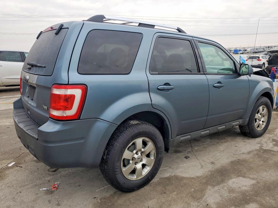 Photo 3 from auction – 2011 FORD ESCAPE LIM with VIN 1FMCU9EG0BKC66018
